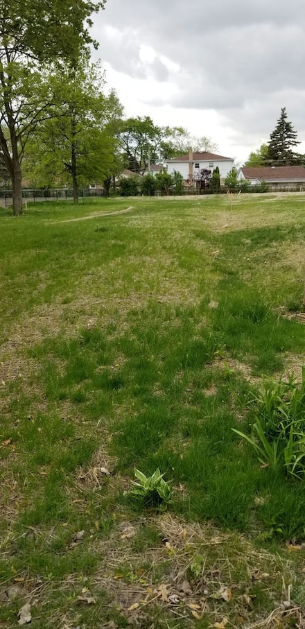6727 Beckwith Rd, Morton Grove, IL 60053