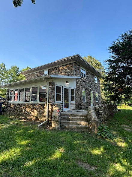 2311 E Glendora Rd, Buchanan, MI 49107