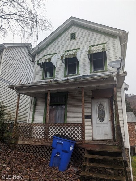 927 Denver St, East Liverpool, OH 43920