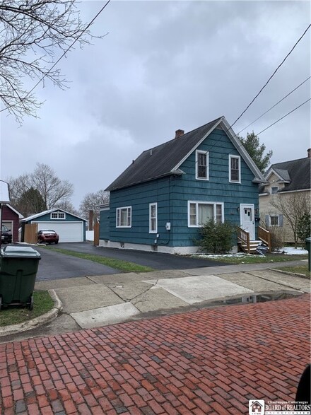 406 Stowe St, Jamestown, NY 14701