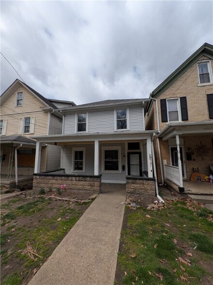 509 Duquesne Ave, Trafford, PA 15085