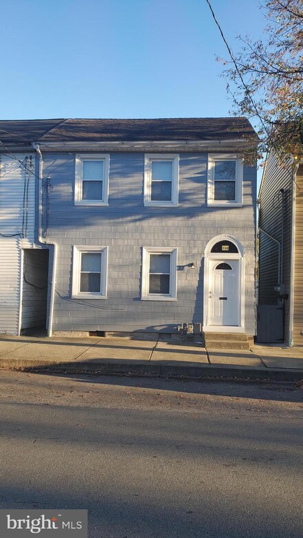 332 Cherry St, Columbia, PA 17512