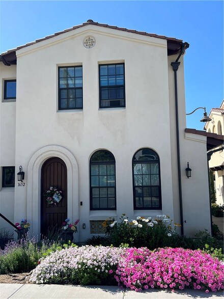 1652 3rd St, Duarte, CA 91010