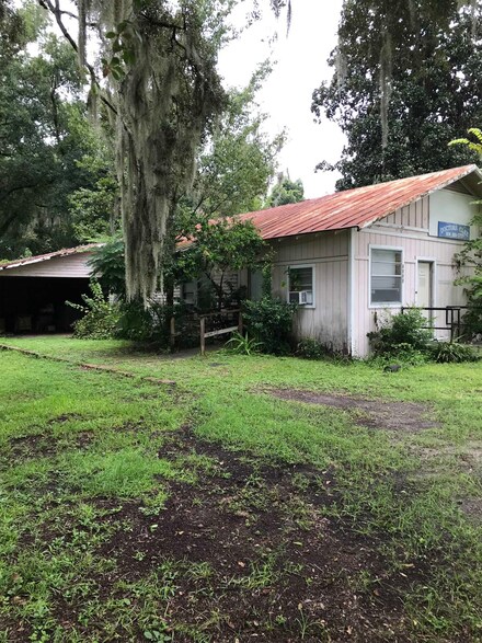 3110 Saint Johns Ave, Palatka, FL 32177