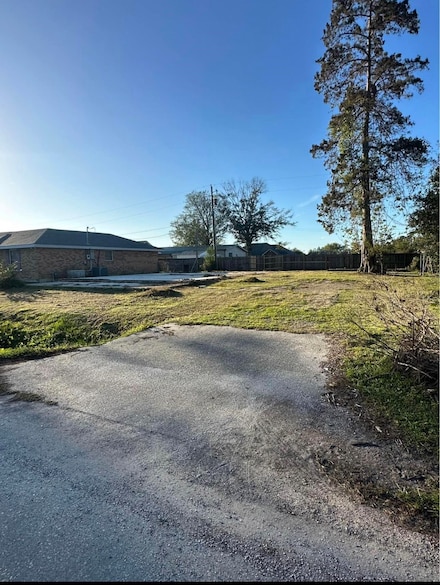 305 Melanie Ln, Gray, LA 70359