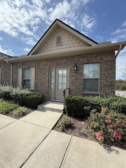 400 Buchanan Ct, Columbia, TN 38401
