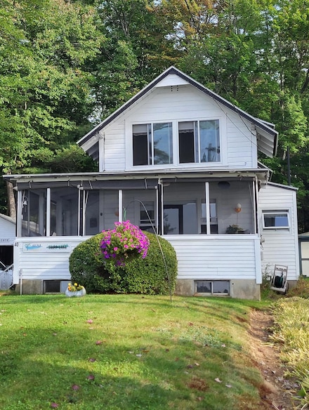 40 Jordan Shore Dr, Poland, ME 04274
