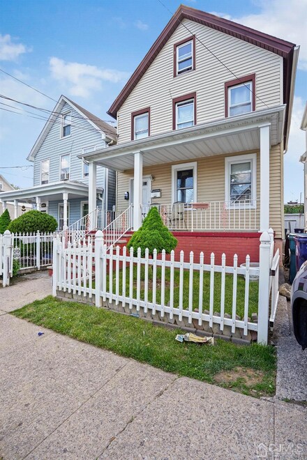 263 Watson Ave, Perth Amboy, NJ 08861