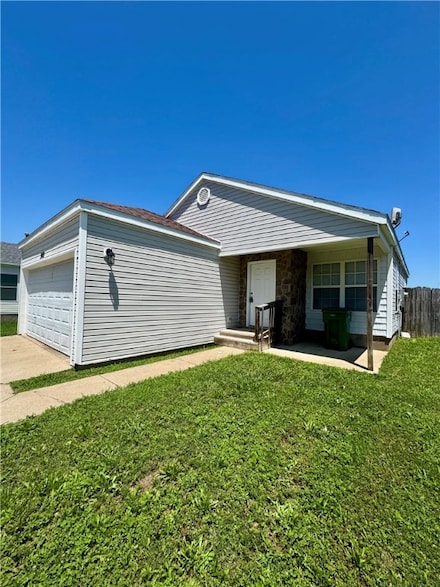 340 Grant Springs Dr, Decatur, AR 72722