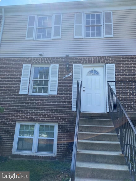 1050 Ramsgate Ct, Sterling, VA 20164