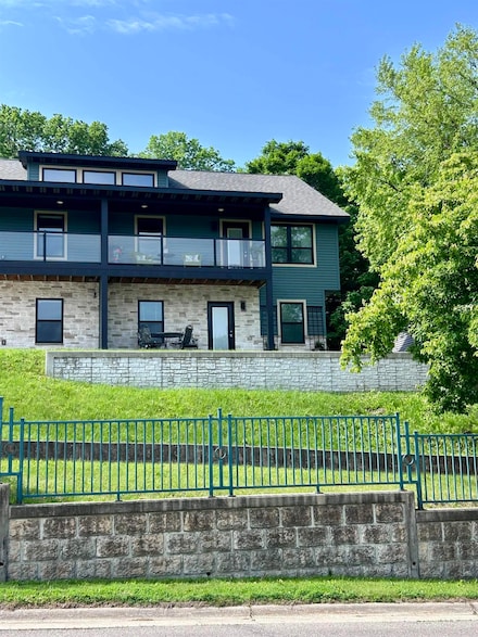 503 E Broadway St, Decorah, IA 52101