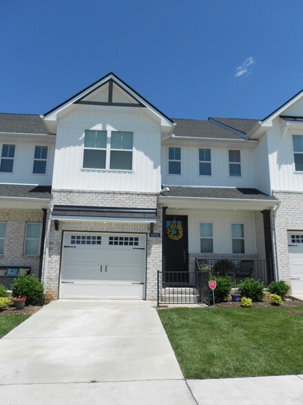 1210 Hayloft Place, Gallatin, TN 37066