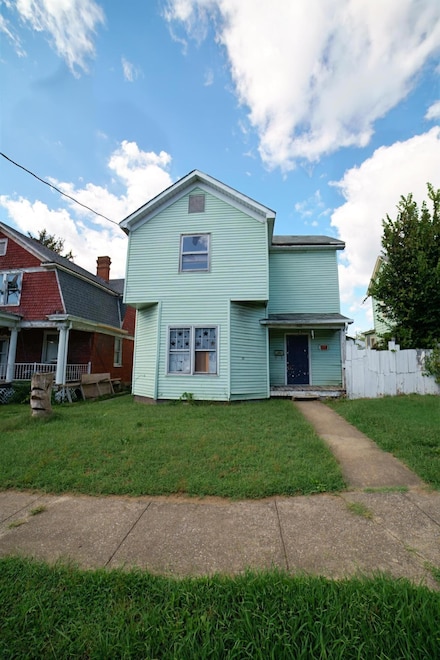 332 E Prospect St, Covington, VA 24426