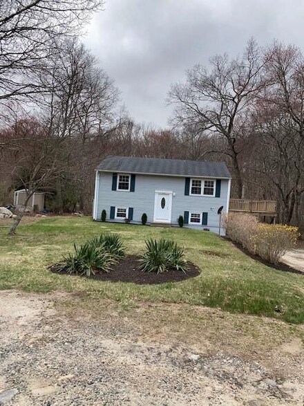 478 Ross Hill Rd, Charlestown, RI 02813