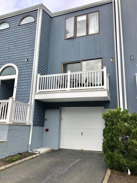 6 Black Pine Ln, Brielle, NJ 08730