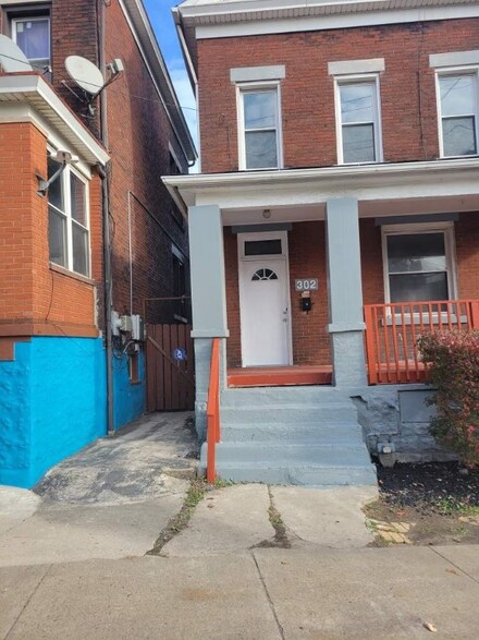 302 Monroeville Ave, Turtle Creek, PA 15145