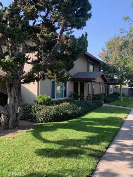 1107 W Memory Ln Unit 12B, Santa Ana, CA 92706