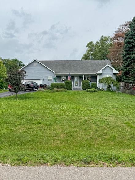 N1435 Chicago Dr, Genoa City, WI 53128