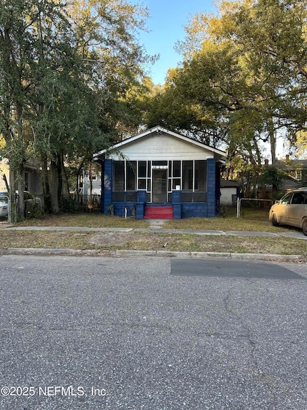 651 Basswood St, Jacksonville, FL 32206