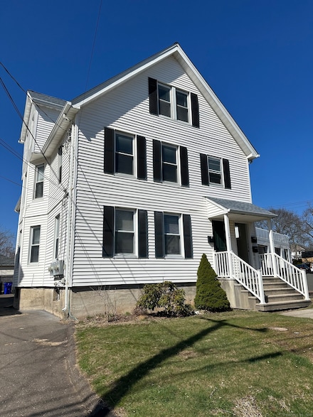 15 Nesbit Ave Unit 1, West Hartford, CT 06119