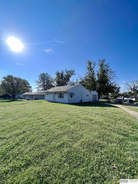 3815 Vinton St, Omaha, NE 68105