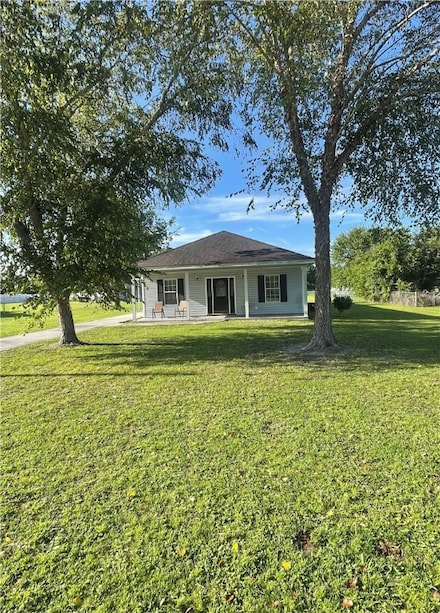 4074 Meadow Cir, Blackshear, GA 31516