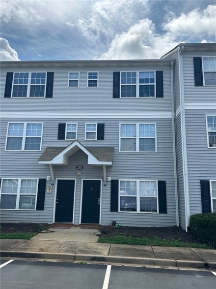 220 Campus Dr Unit F, Central, SC 29630