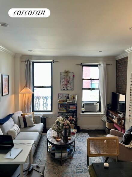 604 E 9th St Unit 14, New York, NY 10009
