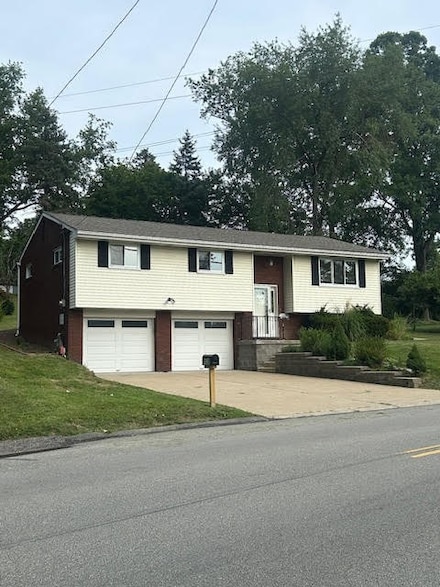 1638 Anderson Rd, Pittsburgh, PA 15209