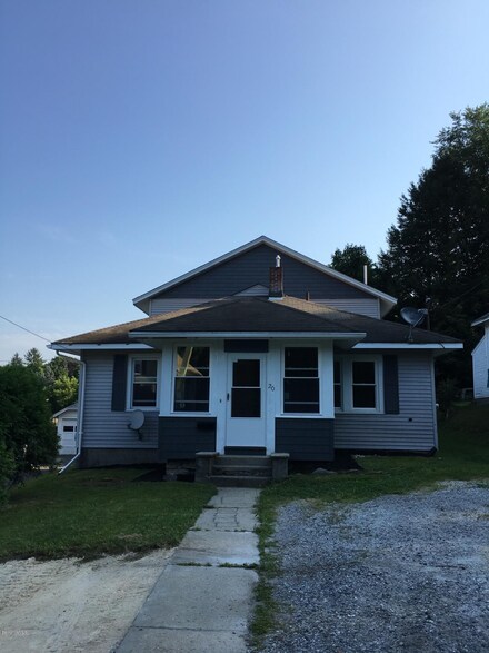 20 Turners Ave, Adams, MA 01220