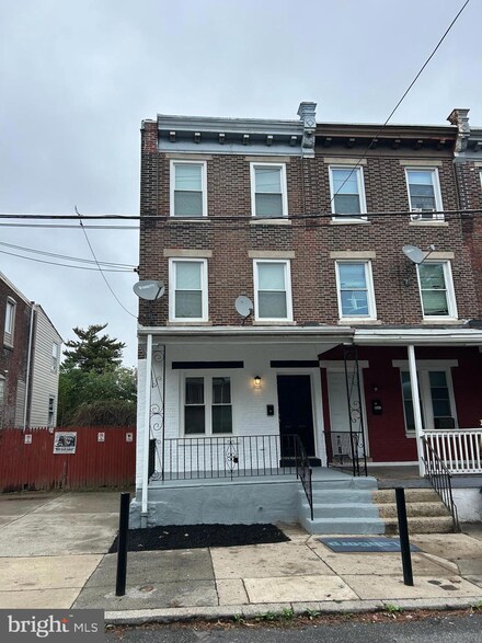 5045 Homestead St, Philadelphia, PA 19135