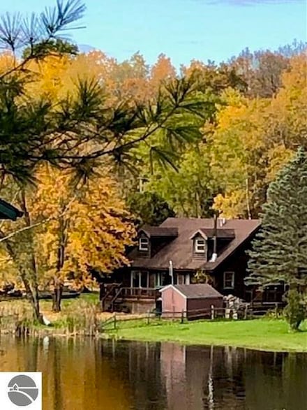 7176 Windoga Lake Dr, Weidman, MI 48893