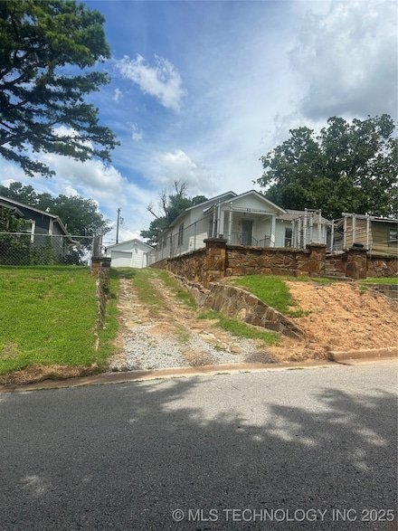 518 N Franklin Ave, Sand Springs, OK 74063