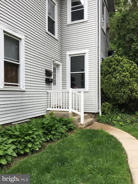 19 Lowrys Ln Unit 2B, Bryn Mawr, PA 19010