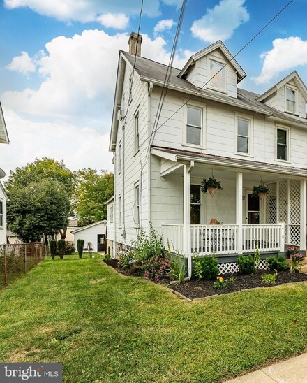 418 Center St, Kennett Square, PA 19348