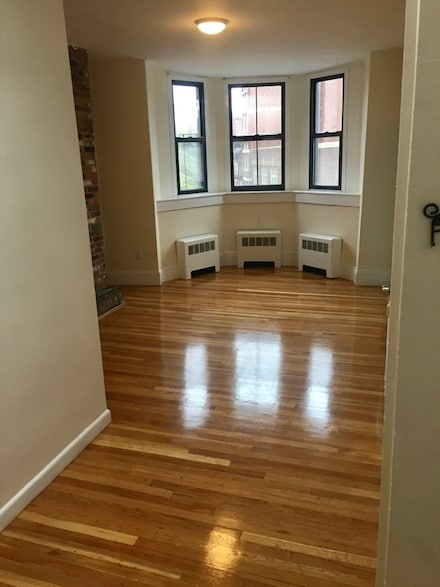 145 Arlington St Unit 5, Boston, MA 02116
