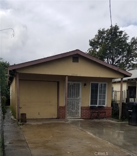 13515 S Willowbrook Ave, Compton, CA 90222