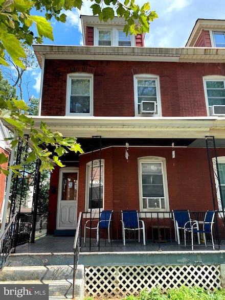 15 Mckinley Ave, Trenton, NJ 08609