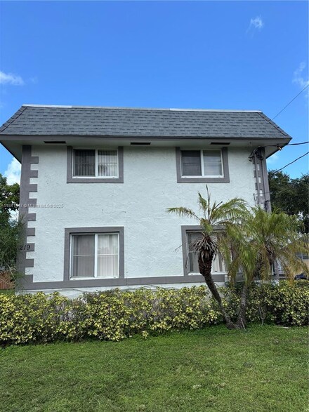 219 W Dixie Hwy Unit B, Dania, FL 33004