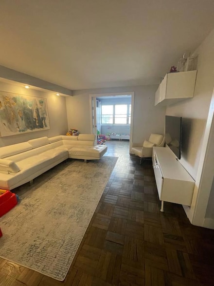 102-30 66th Rd Unit 4A, Forest Hills, NY 11375