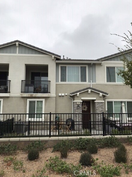 16570 Wyndham Ln Unit 4, Fontana, CA 92336