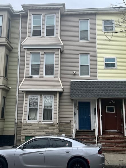 133 Havre St Unit 1, Boston, MA 02128