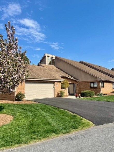 144 Willowbrook Place, Advance, NC 27006