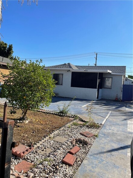 344 E 107th St, Los Angeles, CA 90003