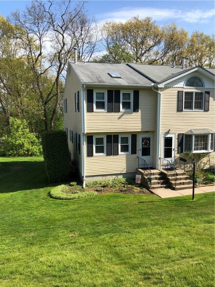 47 Morgan Ave Unit 1, Johnston, RI 02919