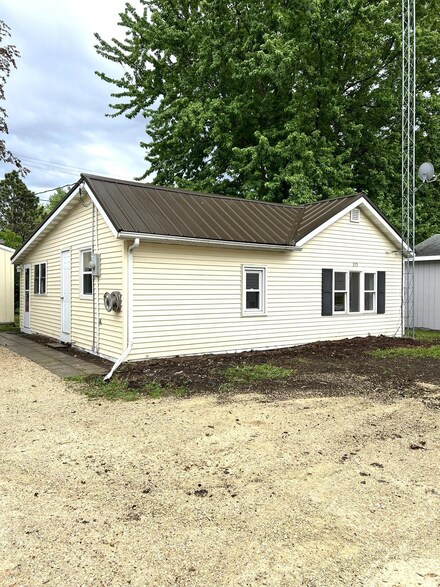 325 N Wabasha, Plainview, MN 55964