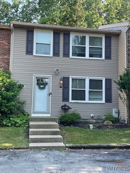 3 Apollo Dr, Buffalo, NY 14228