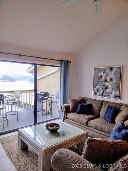 2500 Bay Point Ln Unit 342, Osage Beach, MO 65065