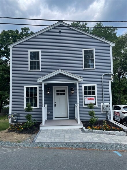 83 Bow St, Saugus, MA 01906