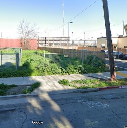 621 E Channel St, Stockton, CA 95202